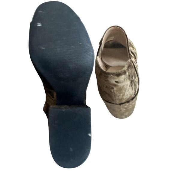 CABI Olive Brown Crushed Velvet Heels Size US 7 - Picture 10 of 10